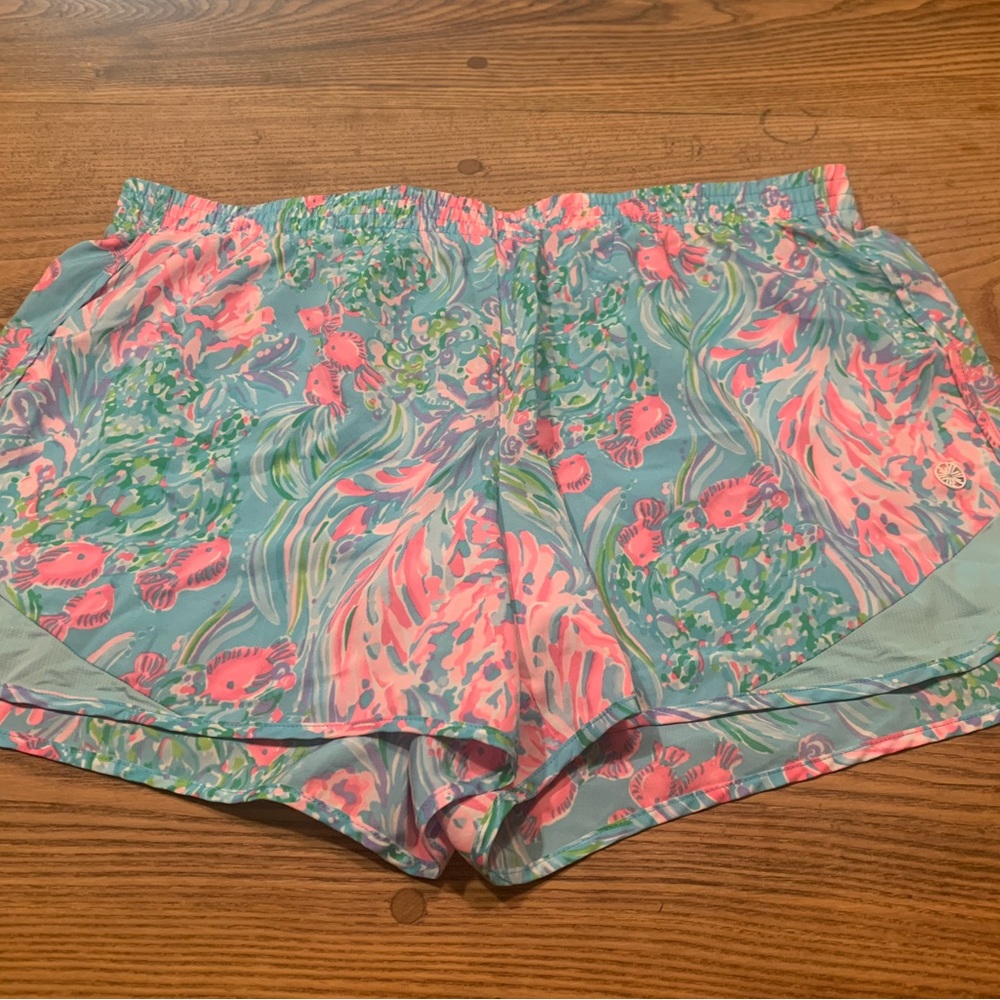 Lilly Pulitzer Luxletic Shorts L